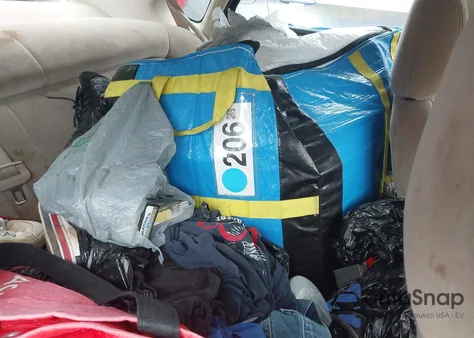 2000 Ford Taurus Ses z USA, uszkodzony, nr VIN 1FAFP55U9YA136718